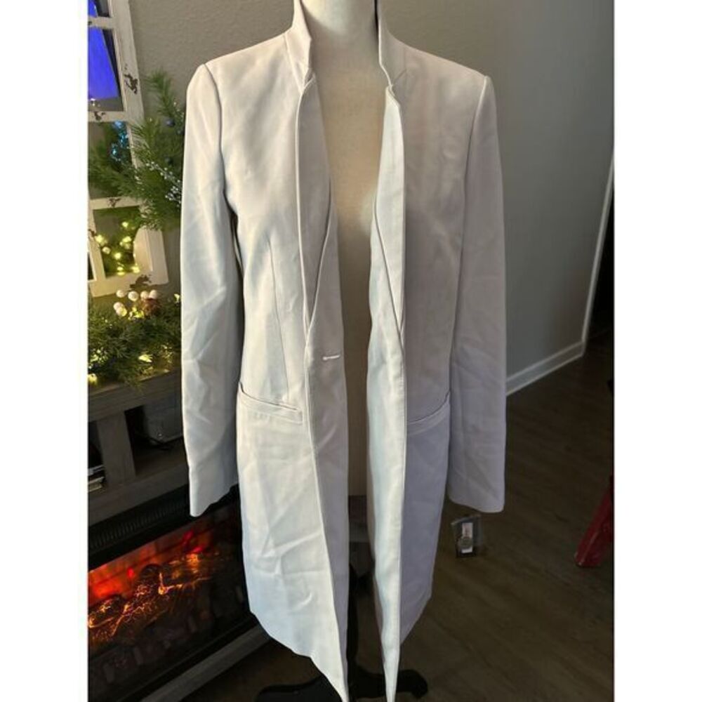 Kenneth Cole NWT women's coat small petite beige